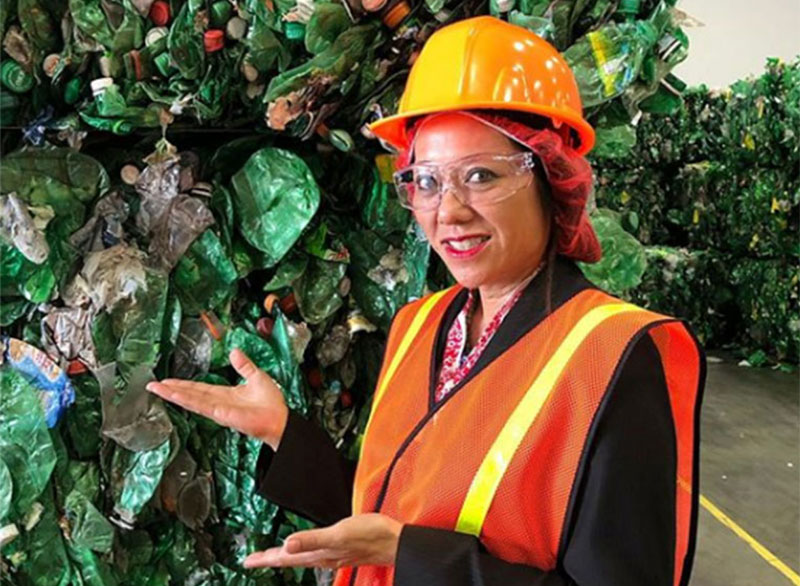 Treasurer Ma tours rPlanet Earth in Vernon Treasurer Ma tours rPlanet Earth in Vernon