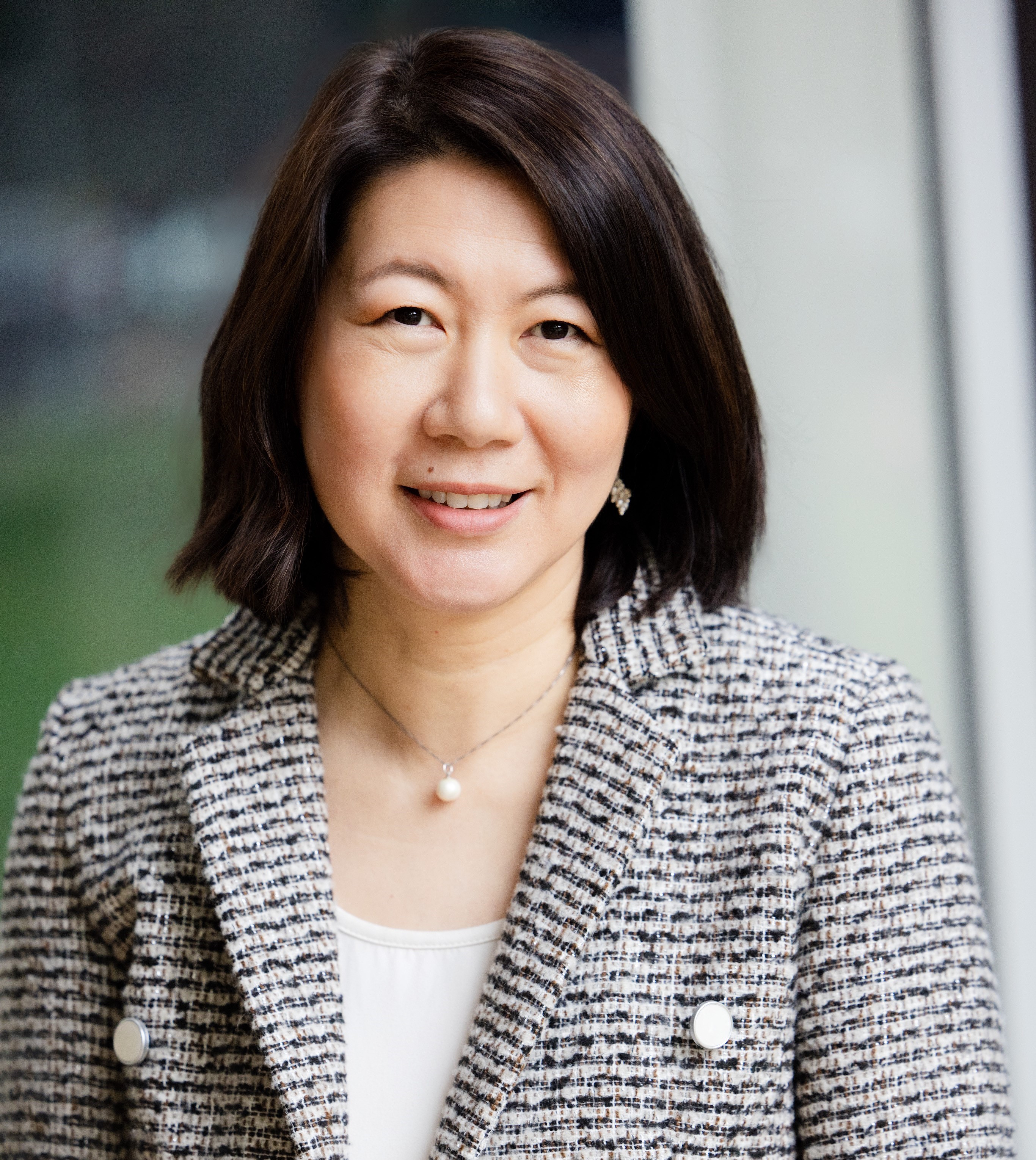 Headshot for Amy Tong